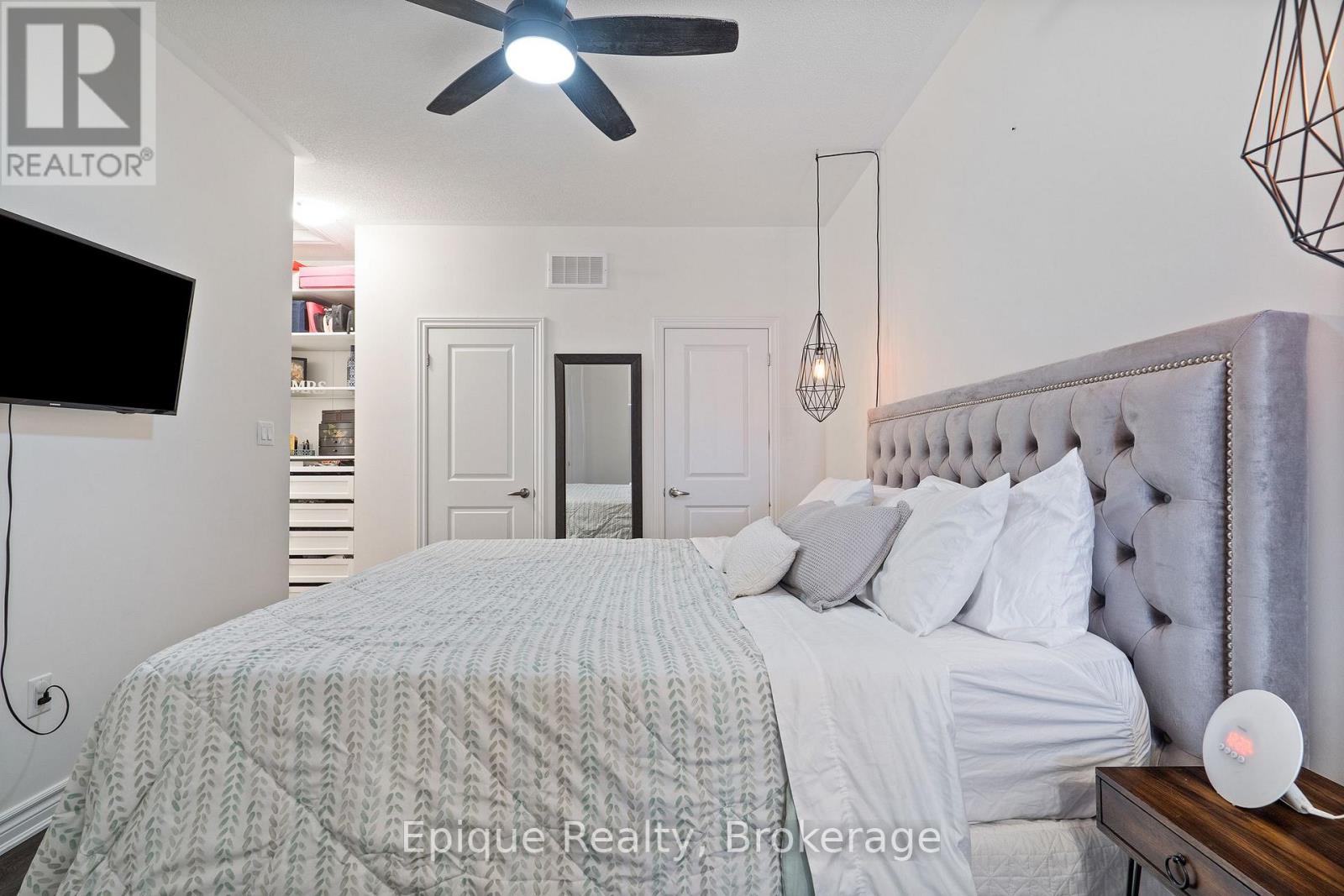 Photo 5 of 1158 Restivo Lane, Milton ON