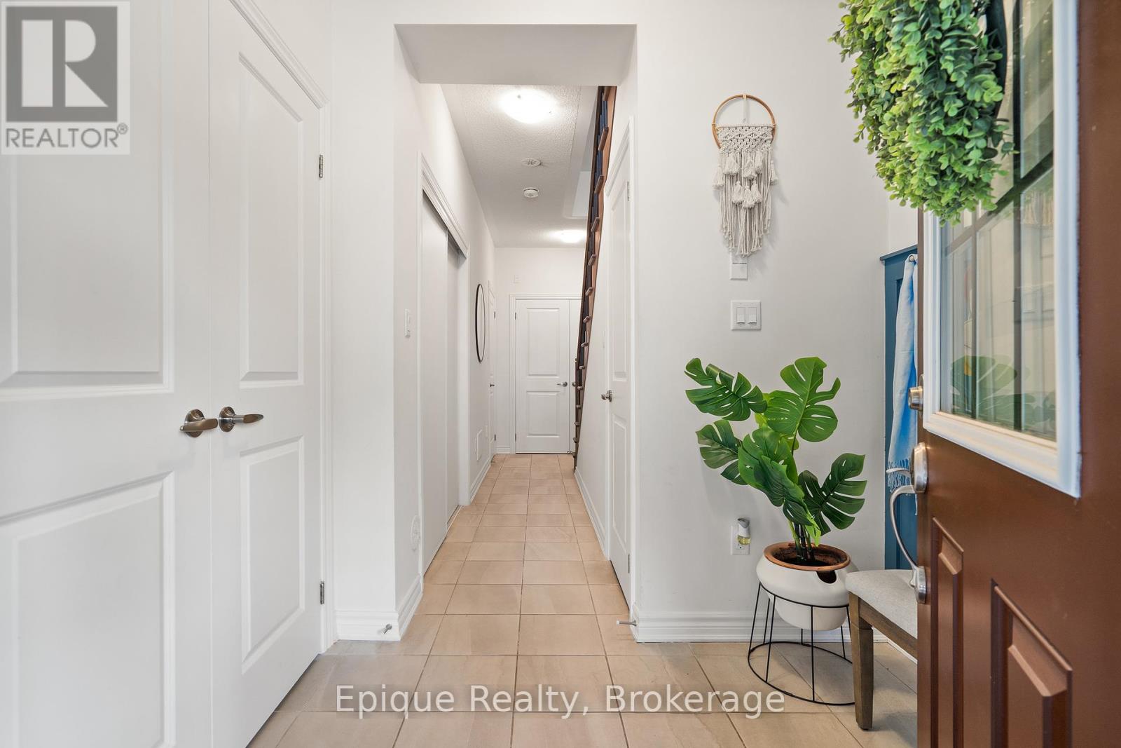 Photo 33 of 1158 Restivo Lane, Milton ON
