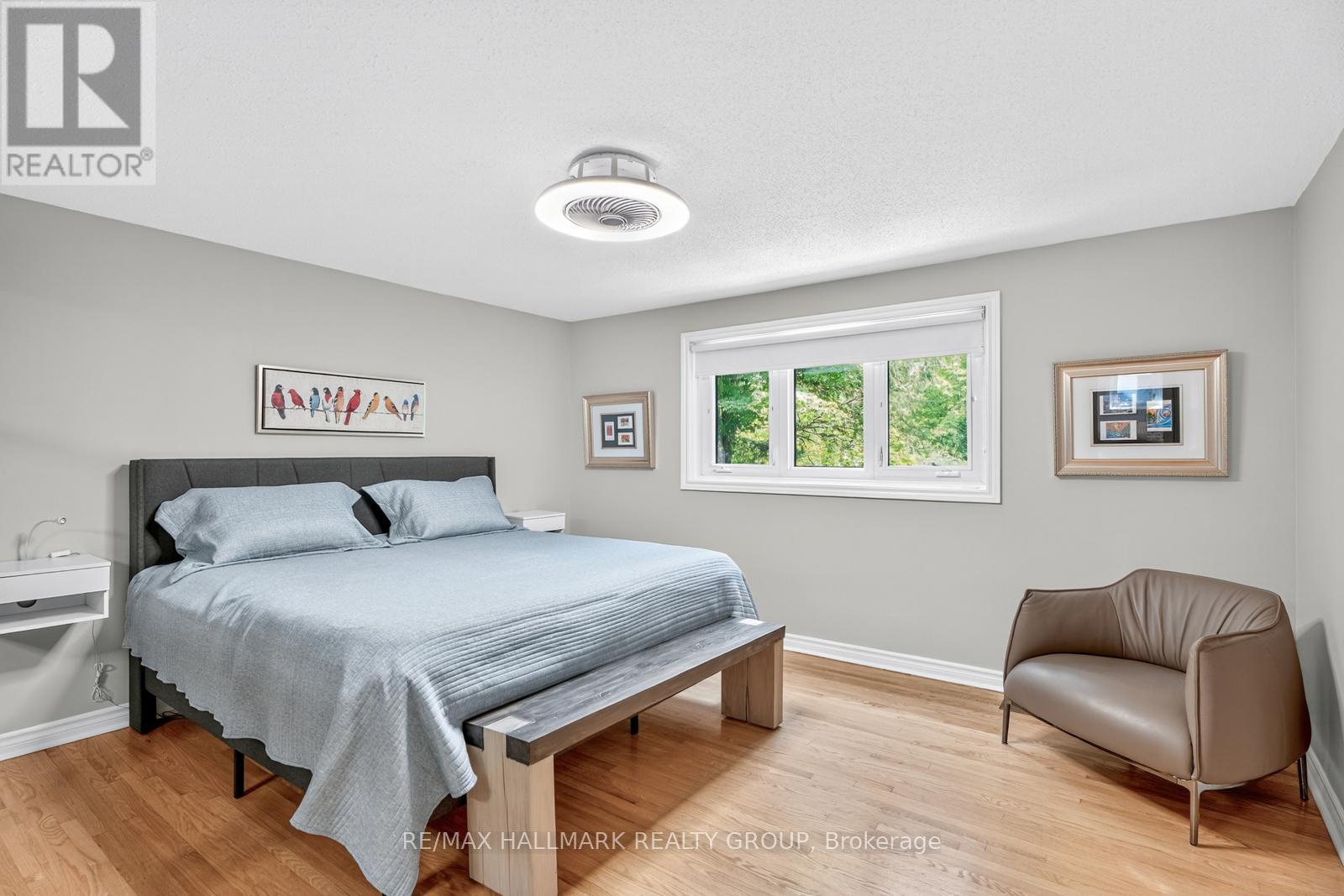 Photo 14 of 30 Oakhurst Crescent, Ottawa ON