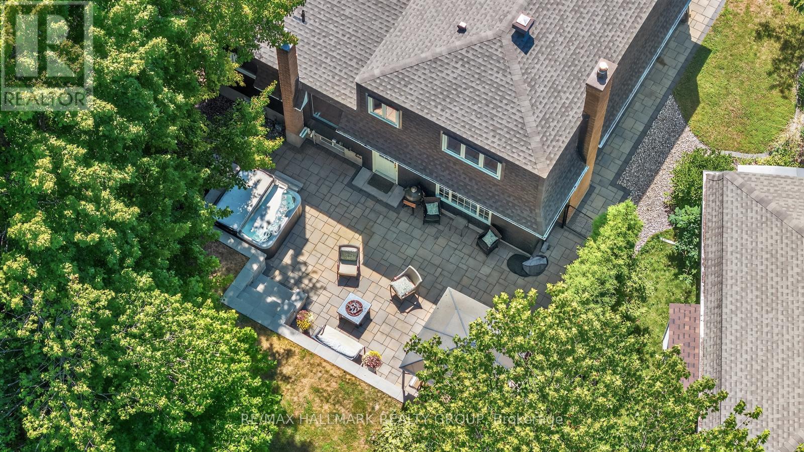 Photo 7 of 30 Oakhurst Crescent, Ottawa ON