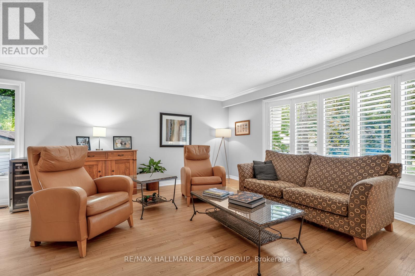 Photo 18 of 30 Oakhurst Crescent, Ottawa ON