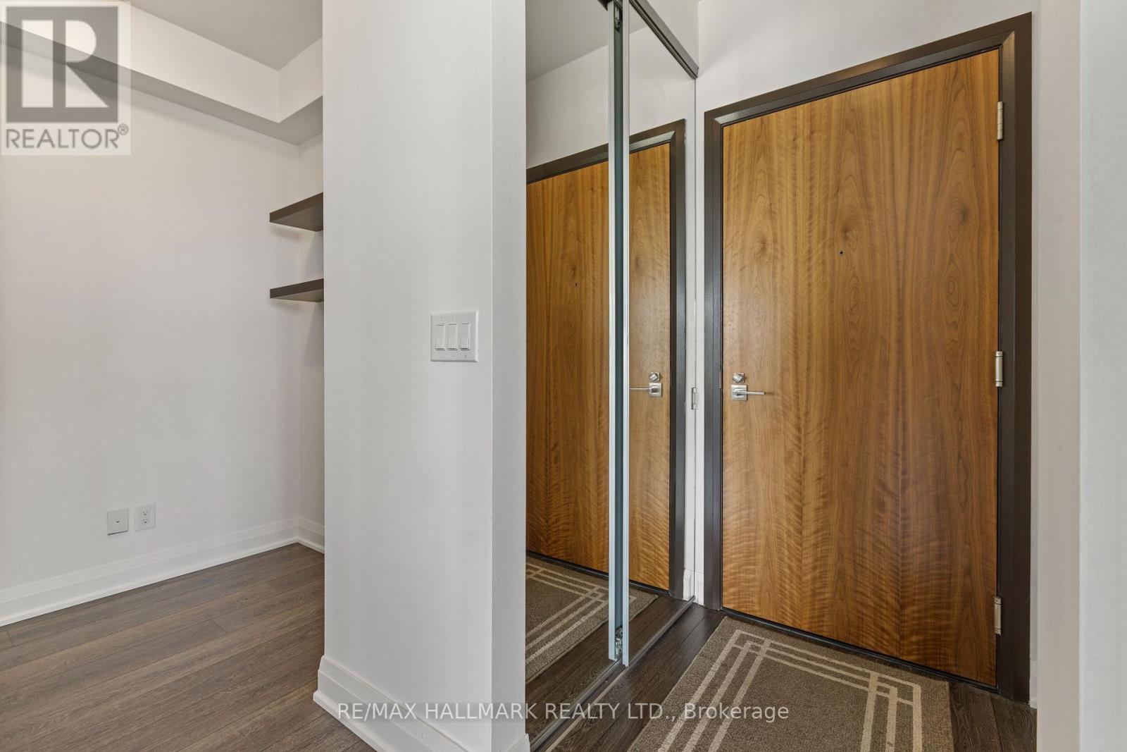 Photo 17 of 1909 36 Park Lawn Road, Toronto ON