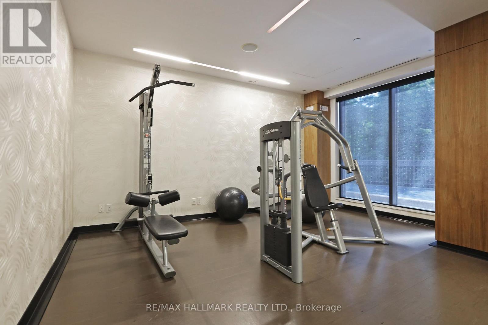 Photo 13 of 1909 36 Park Lawn Road, Toronto ON
