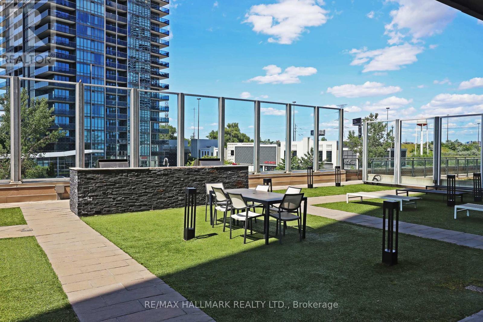 Photo 12 of 1909 36 Park Lawn Road, Toronto ON