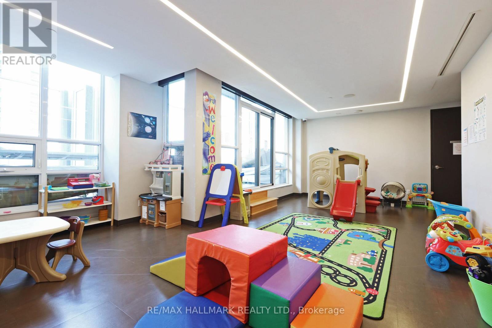 Photo 1 of 1909 36 Park Lawn Road, Toronto ON