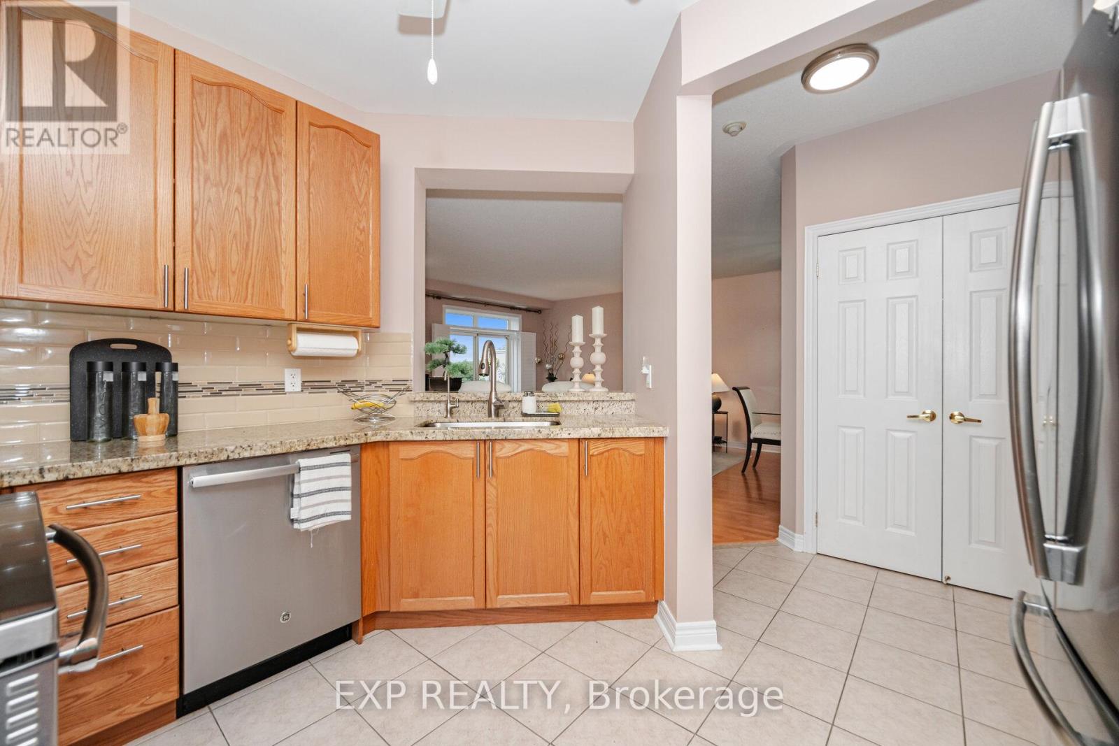 Photo 18 of 408 443 Centennial Forest Drive, Milton ON