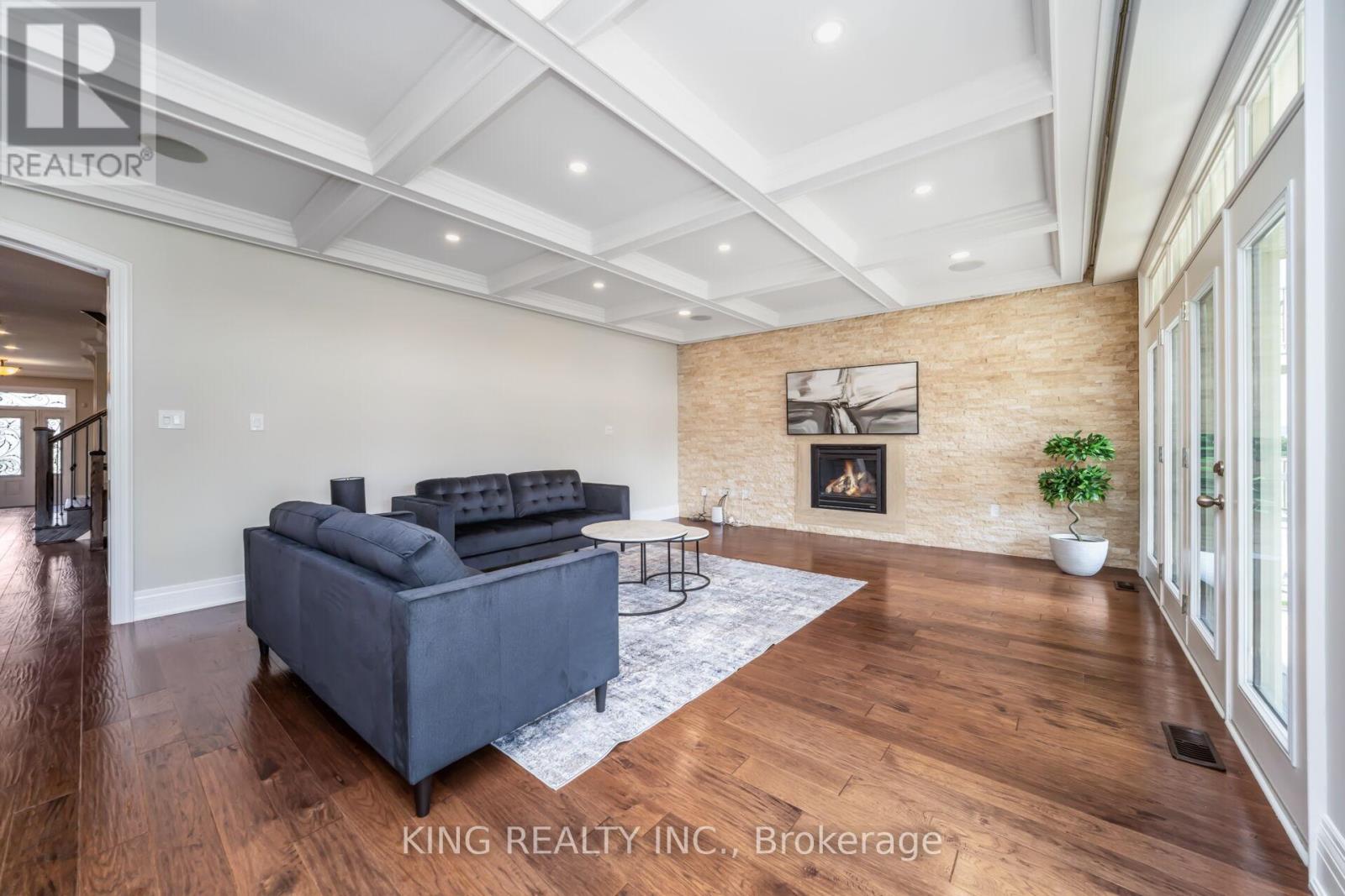 Photo 45 of 136 Coastline Drive, Brampton ON