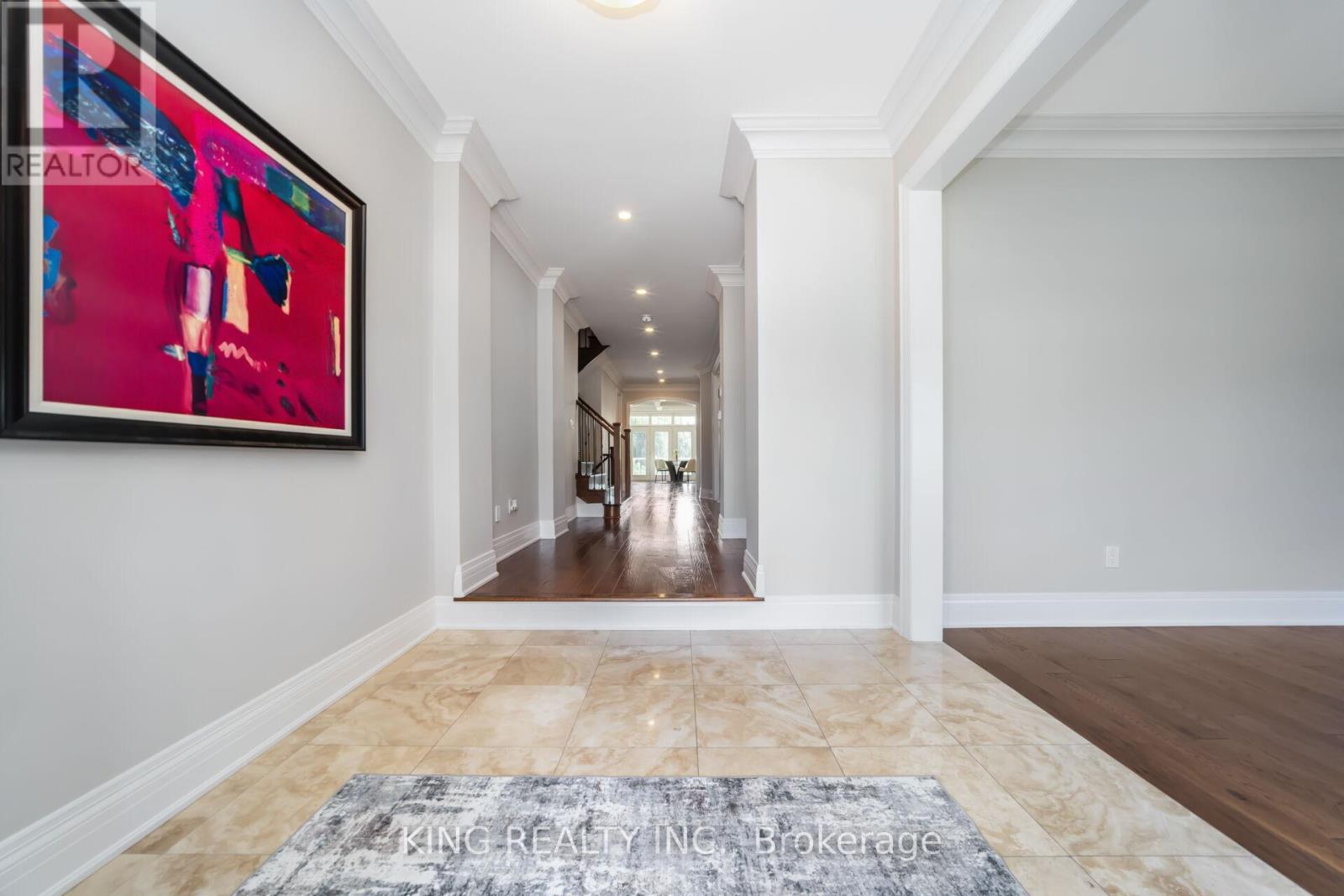 Photo 18 of 136 Coastline Drive, Brampton ON