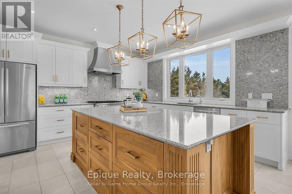 Photo 30 of 125 Crewson Court, Erin ON
