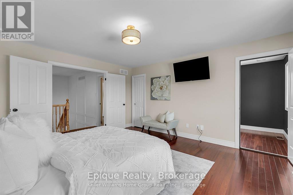 Photo 7 of 125 Crewson Court, Erin ON
