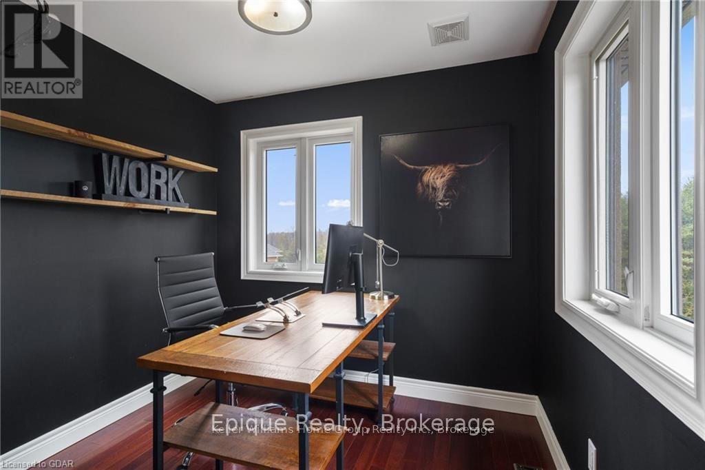 Photo 31 of 125 Crewson Court, Erin ON