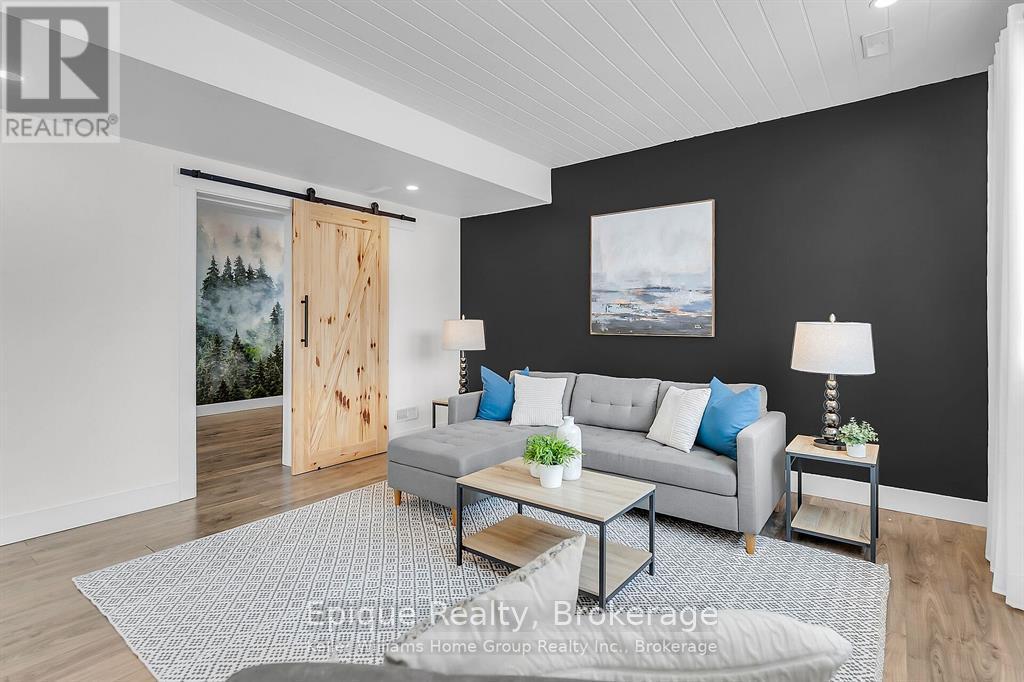 Photo 9 of 125 Crewson Court, Erin ON