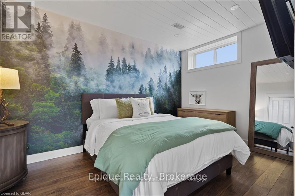 Photo 28 of 125 Crewson Court, Erin ON