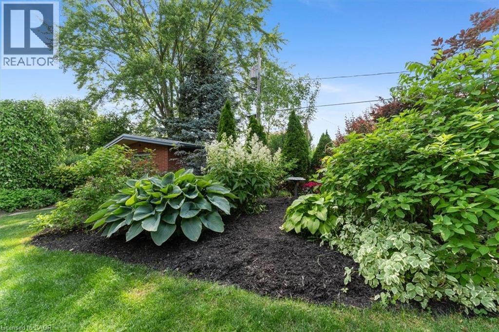 Photo 49 of 7 Glenayr Place, St Catharines ON