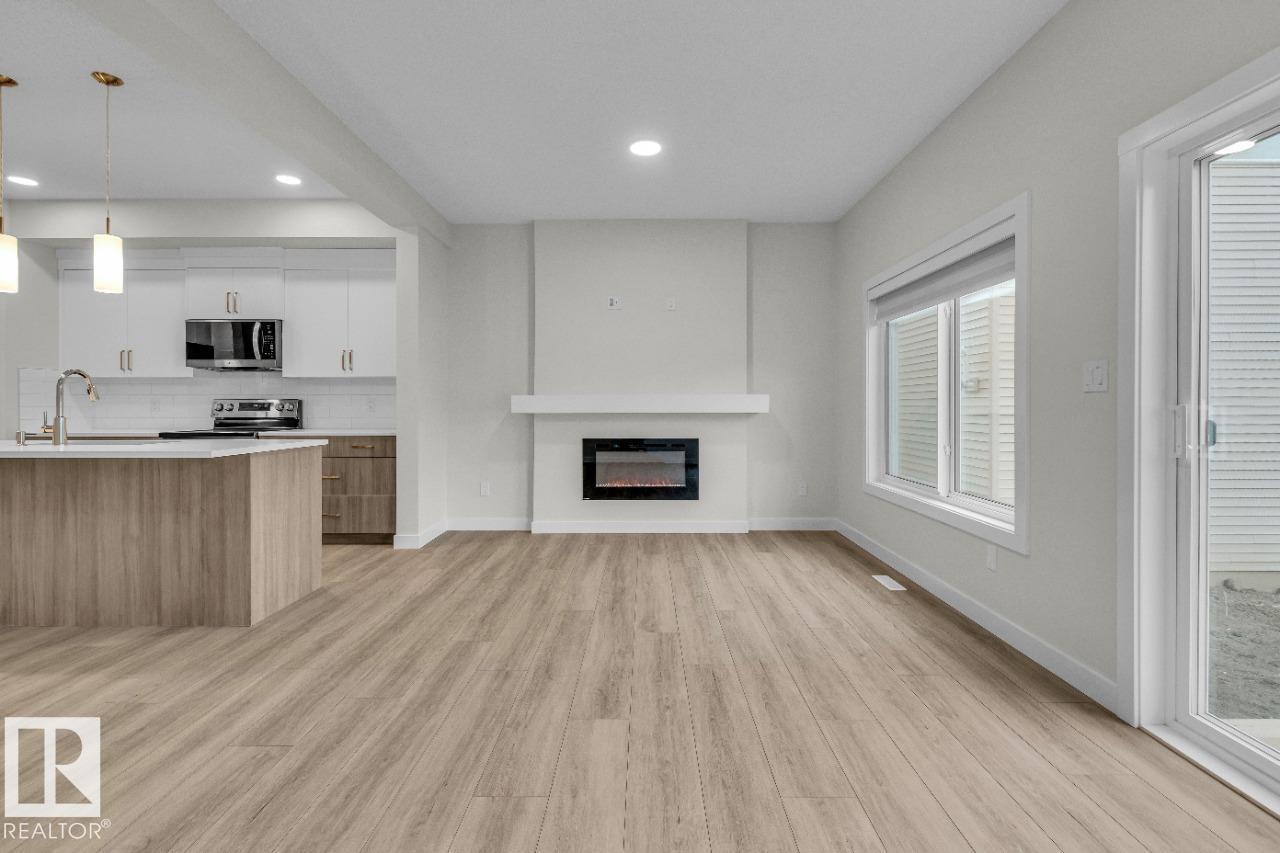 Photo 5 of 1076 Berg Pl, Leduc AB