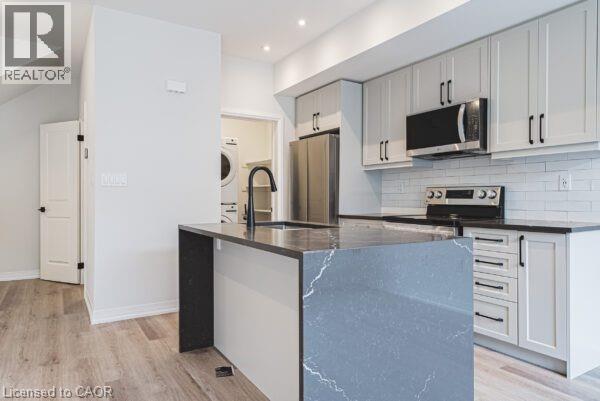 Photo 13 of 155 Equestrian Way Unit 131, Cambridge ON