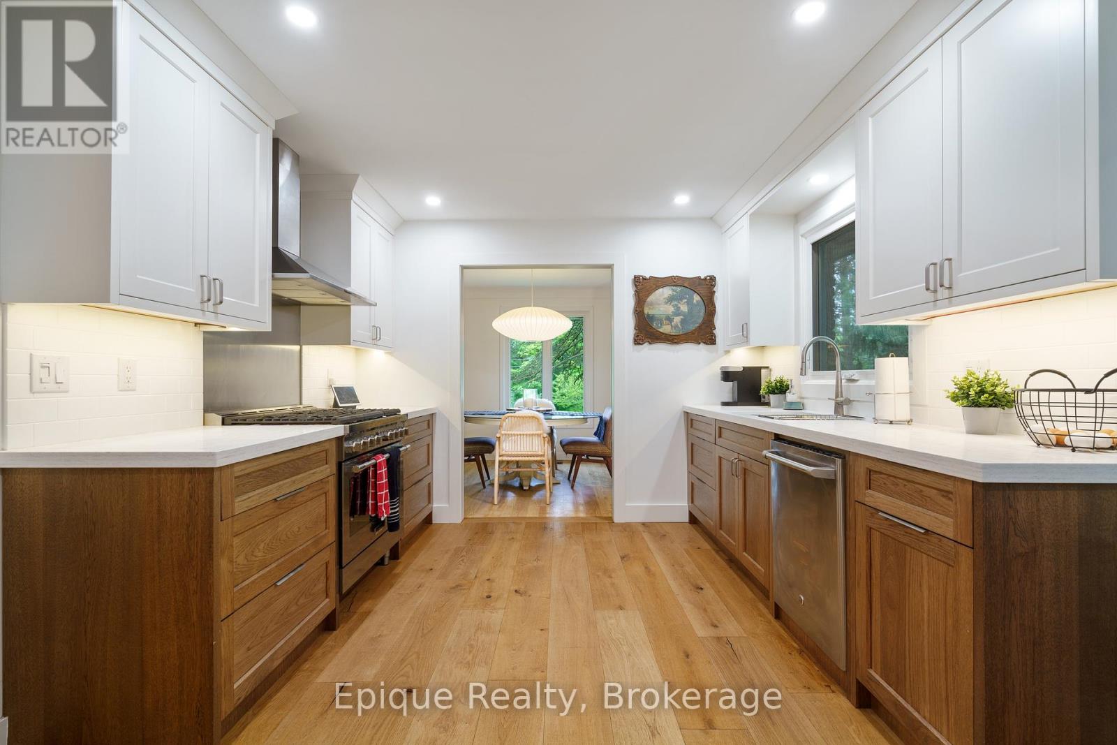 Photo 10 of 235 Concession 11 Road E, Hamilton ON