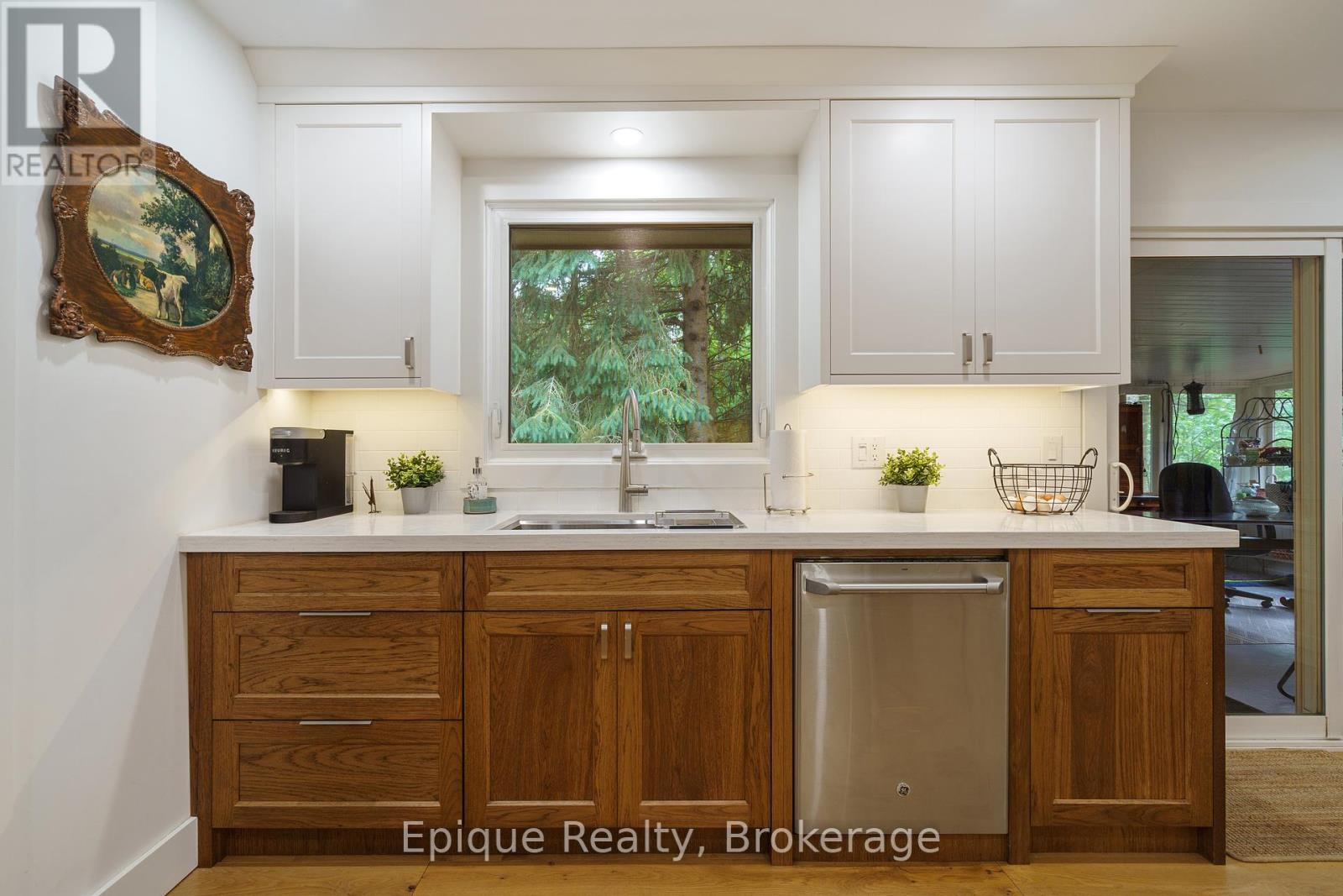 Photo 30 of 235 Concession 11 Road E, Hamilton ON