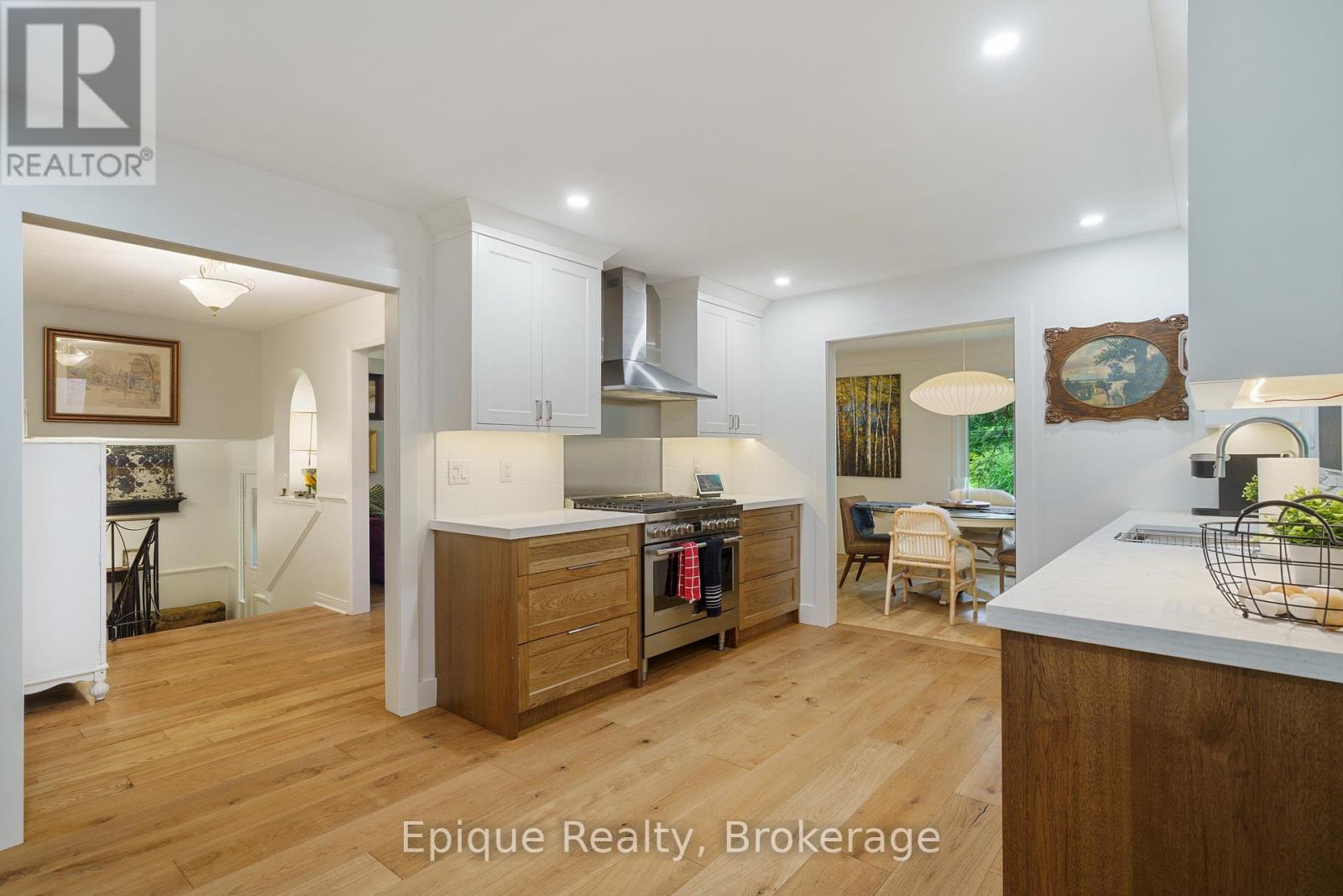 Photo 14 of 235 Concession 11 Road E, Hamilton ON