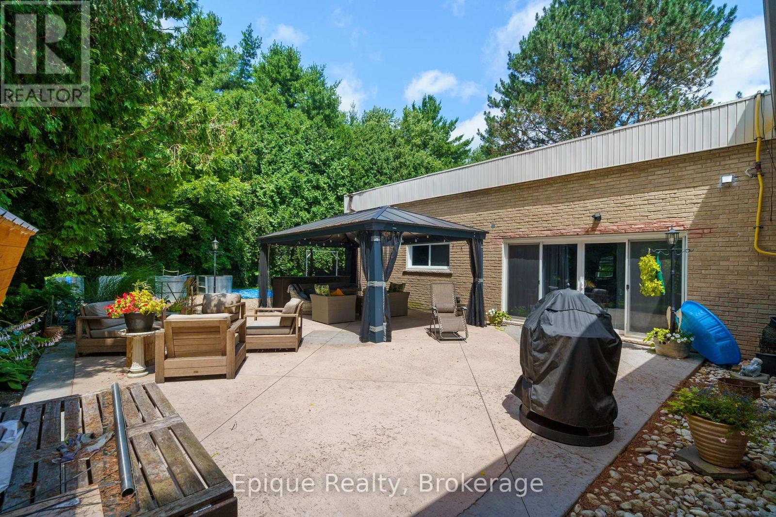 Photo 25 of 235 Concession 11 Road E, Hamilton ON