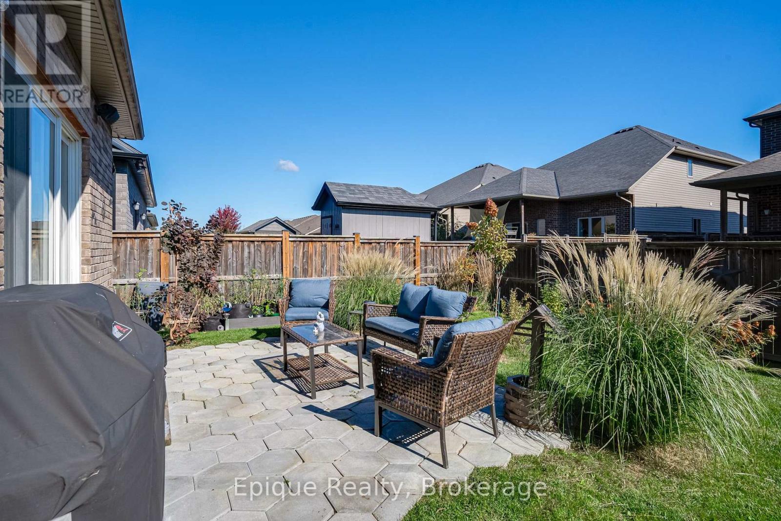 Photo 35 of 68 Roselawn Crescent, Welland ON