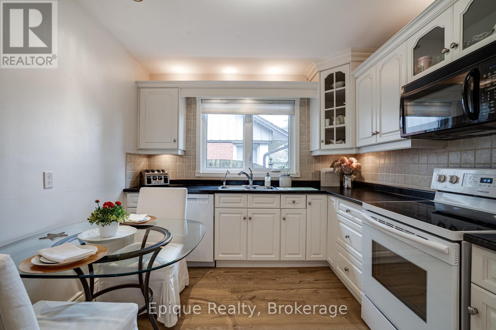 Photo 18 of 50 Edgewood Avenue, Hamilton ON