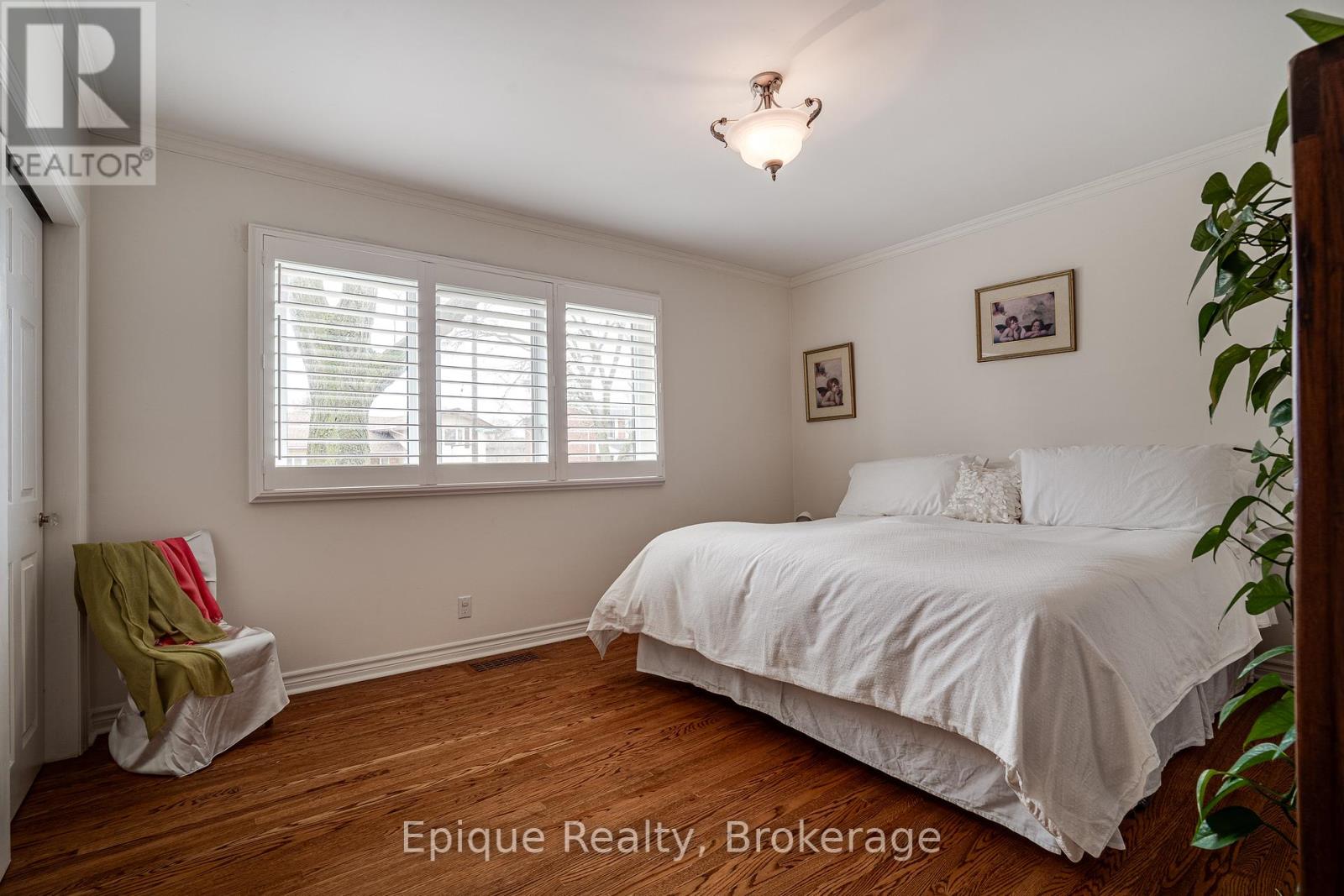 Photo 3 of 50 Edgewood Avenue, Hamilton ON
