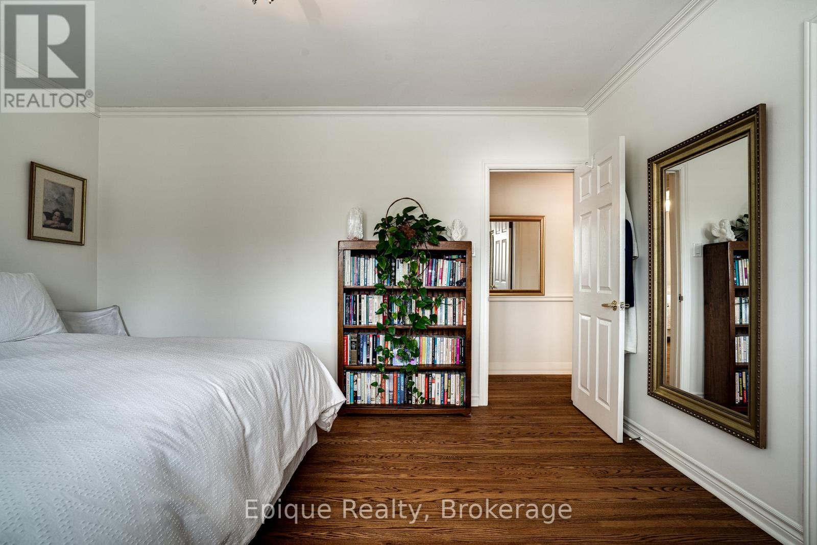 Photo 15 of 50 Edgewood Avenue, Hamilton ON