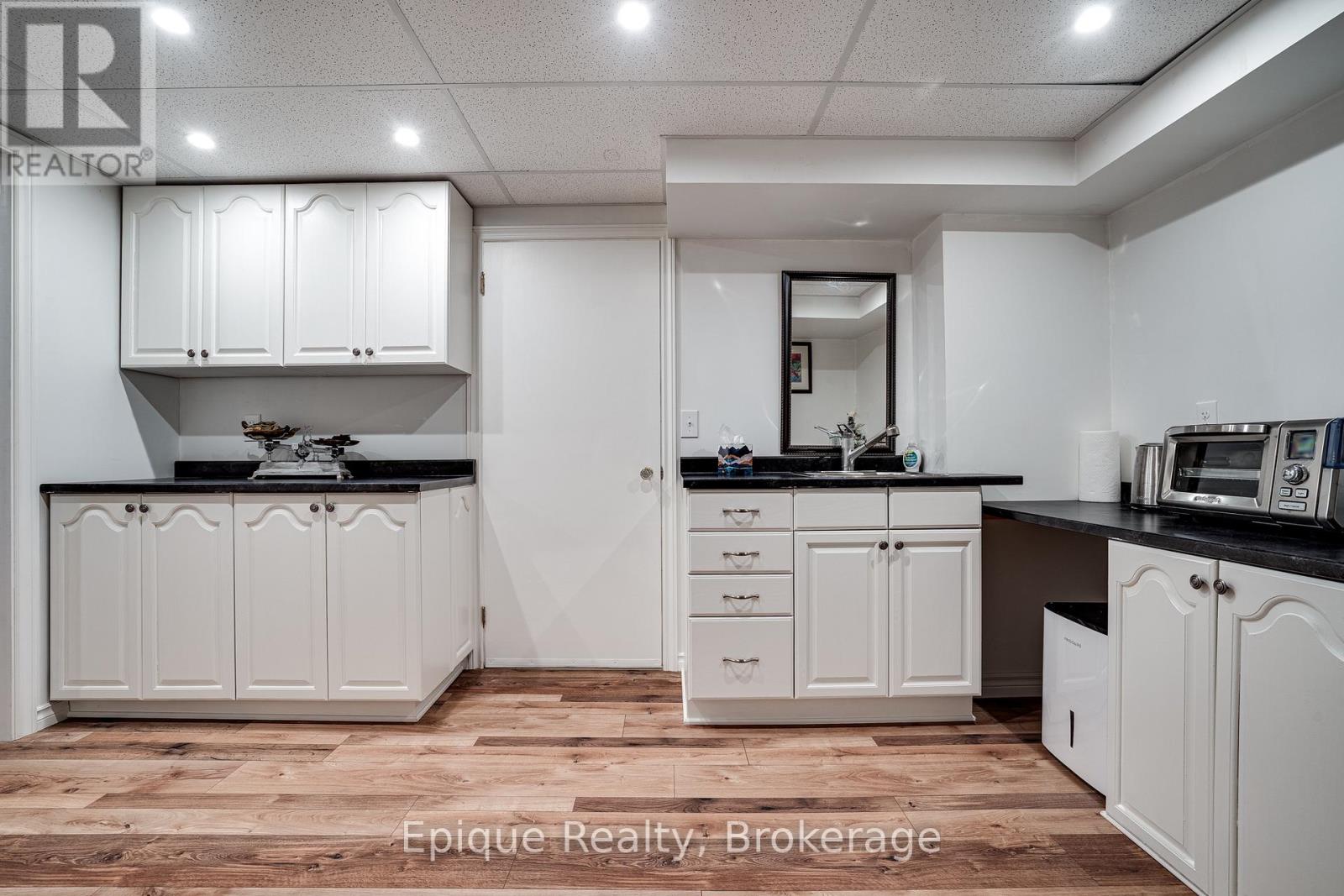 Photo 37 of 50 Edgewood Avenue, Hamilton ON