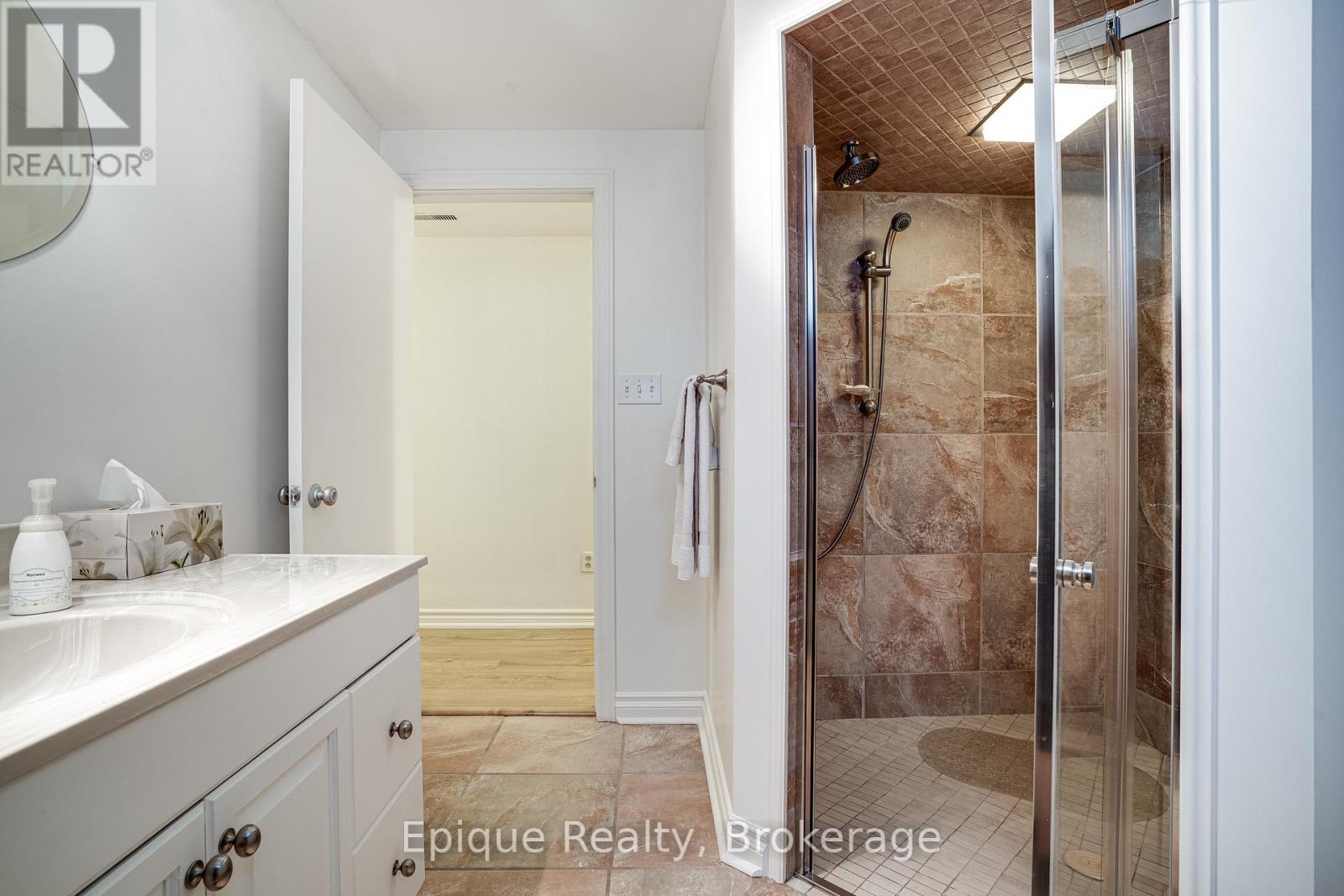 Photo 27 of 50 Edgewood Avenue, Hamilton ON