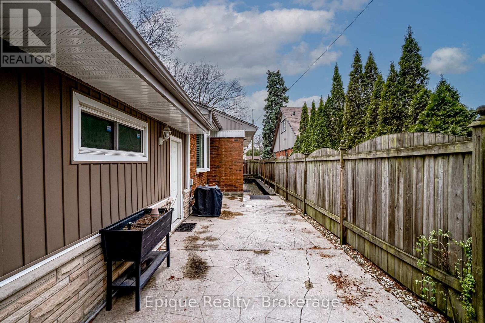 Photo 25 of 50 Edgewood Avenue, Hamilton ON