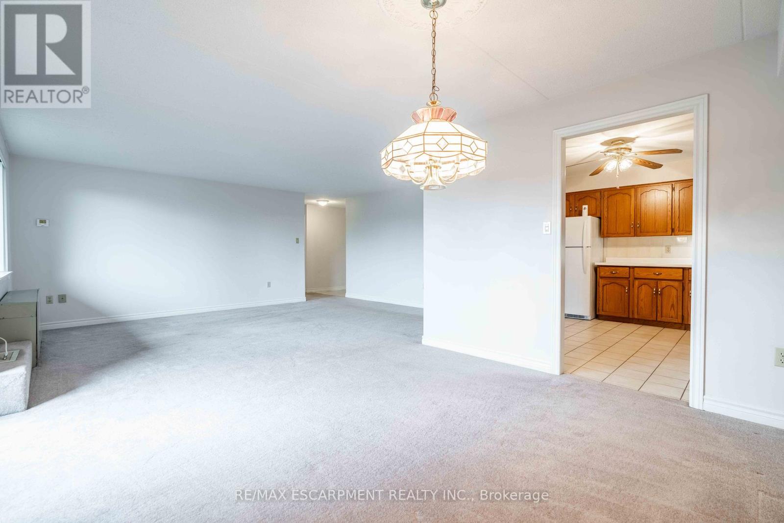 Photo 2 of 205 386 Highway 8, Hamilton ON