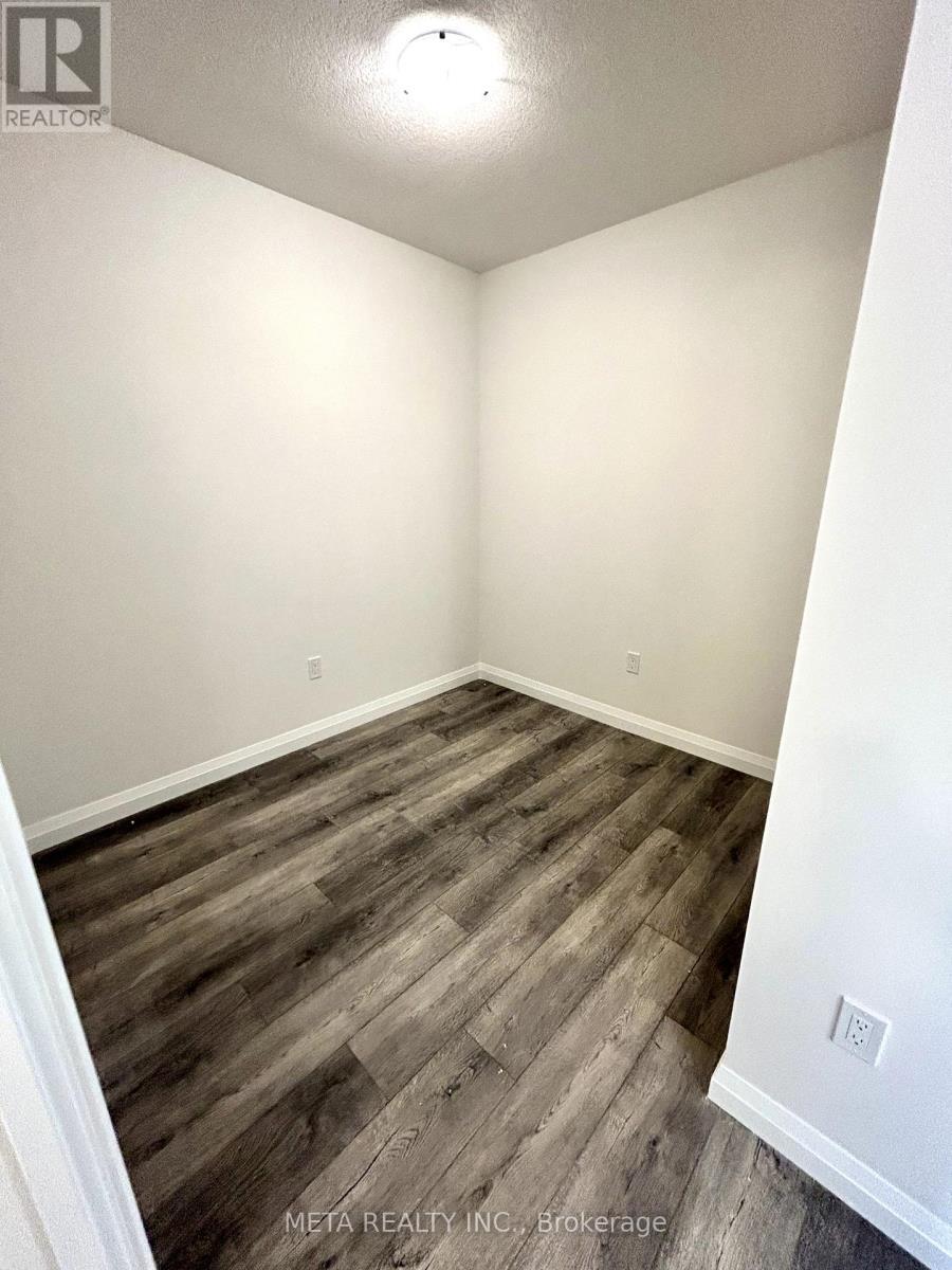 Photo 8 of 811 93 Arthur Street S, Guelph ON