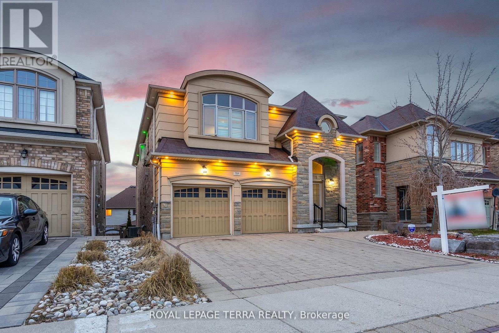 Photo 1 of 584 Pinery Trail, Waterloo ON