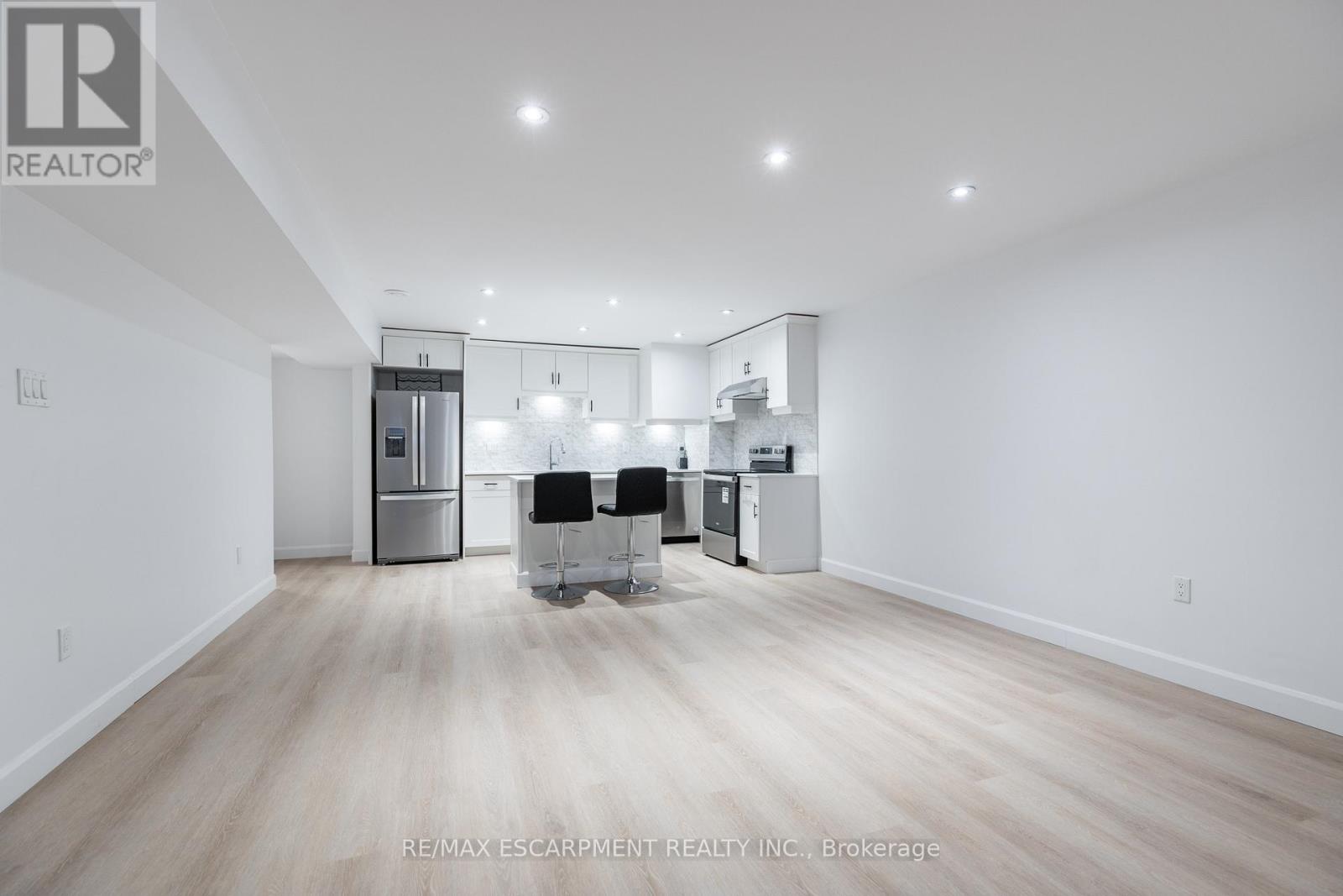 Photo 20 of Lower 295 Dundas Street E, Hamilton ON