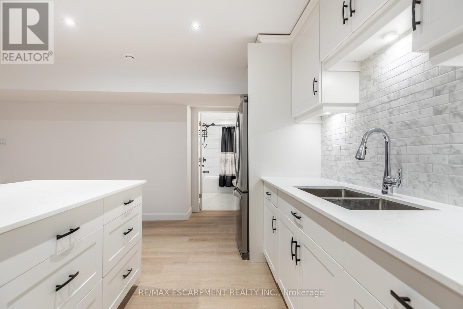 Photo 2 of Lower 295 Dundas Street E, Hamilton ON
