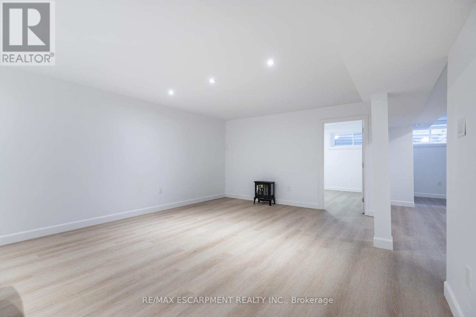 Photo 6 of Lower 295 Dundas Street E, Hamilton ON