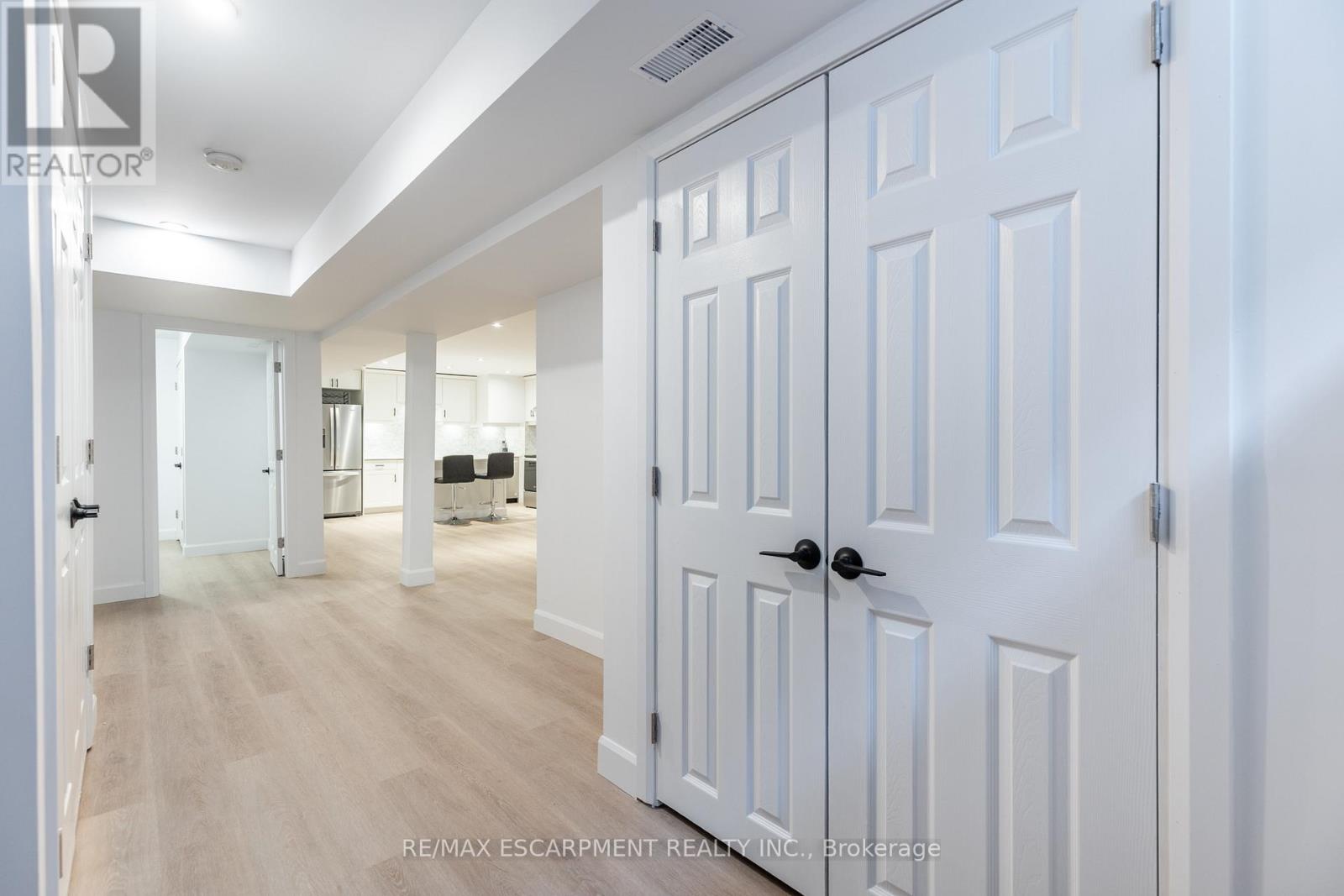 Photo 4 of Lower 295 Dundas Street E, Hamilton ON