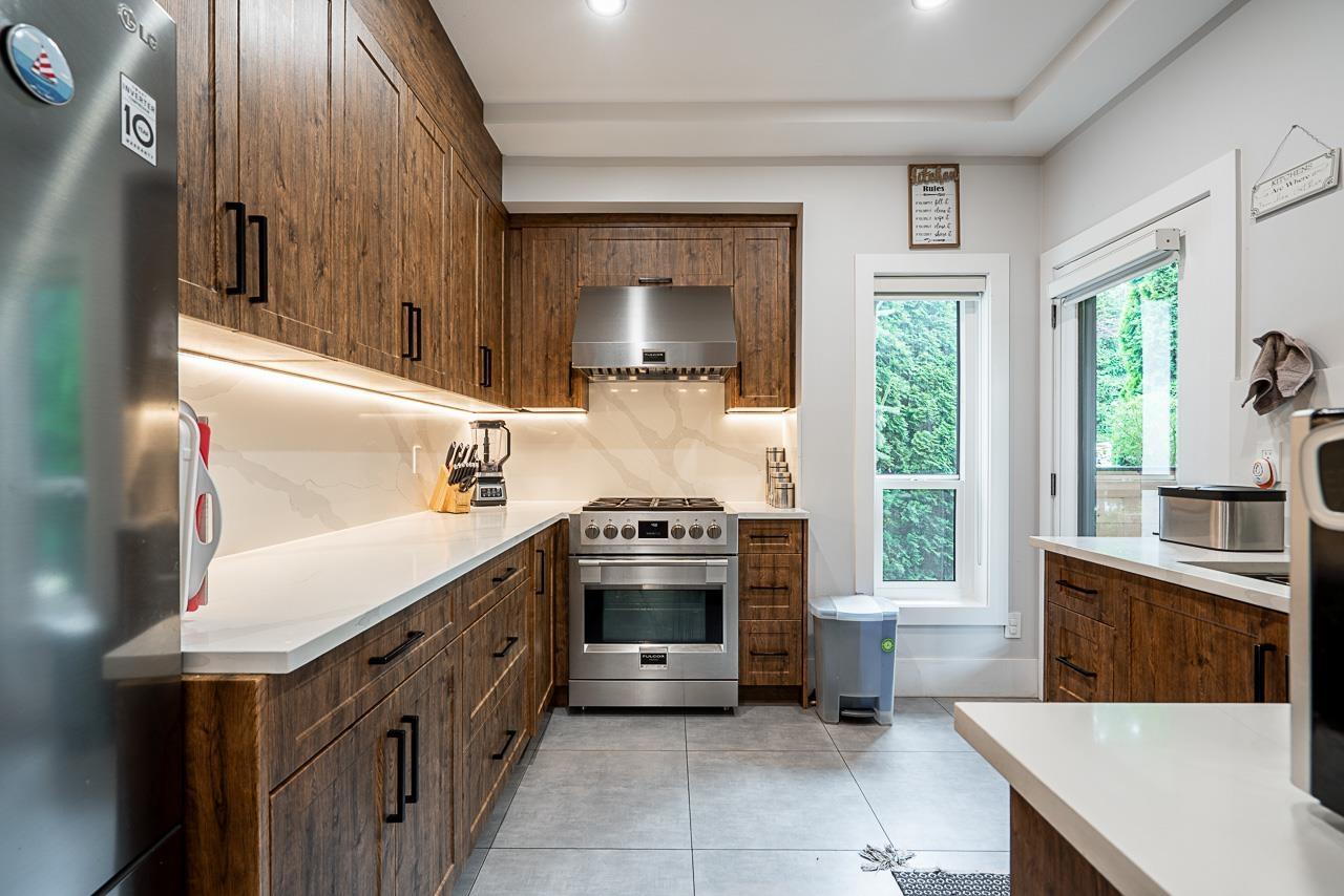 Photo 13 of 10411 170 A Street, Surrey BC