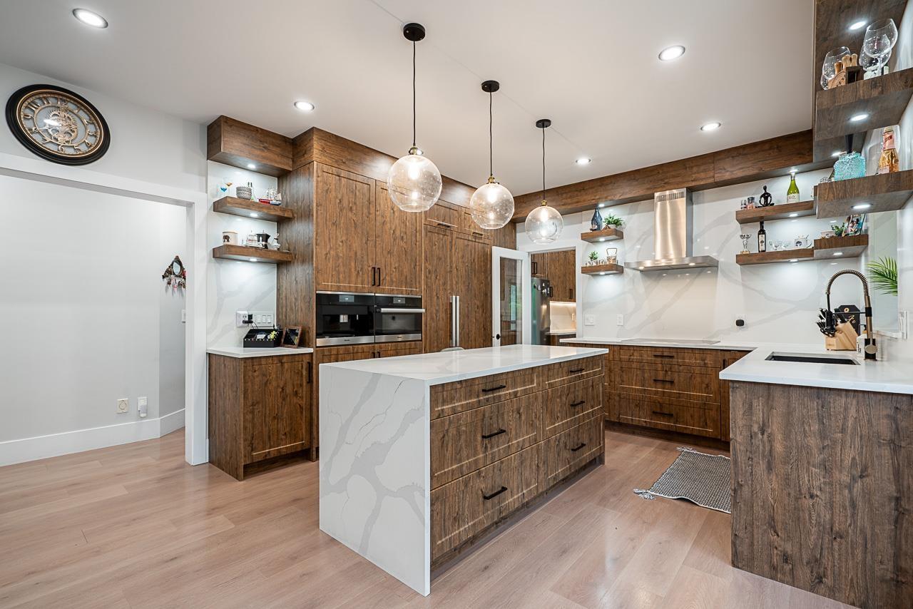 Photo 11 of 10411 170 A Street, Surrey BC