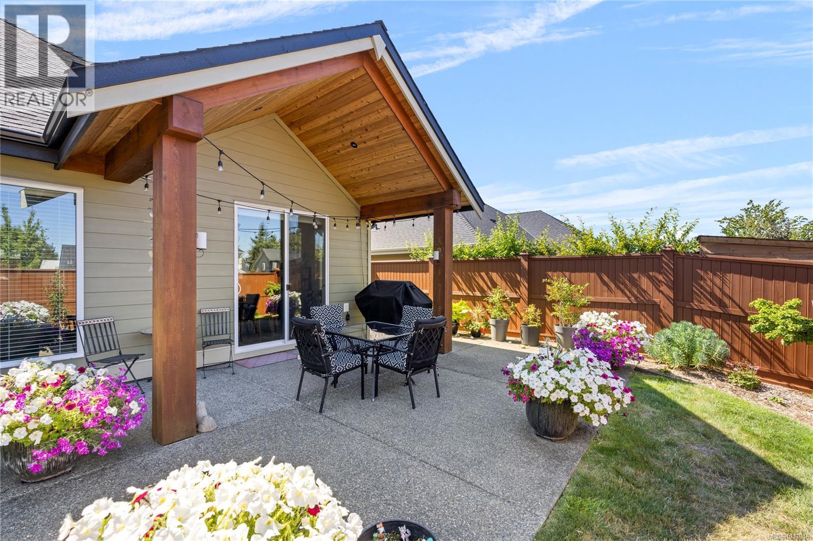 Photo 10 of 1004 Brookfield Cres, French Creek BC