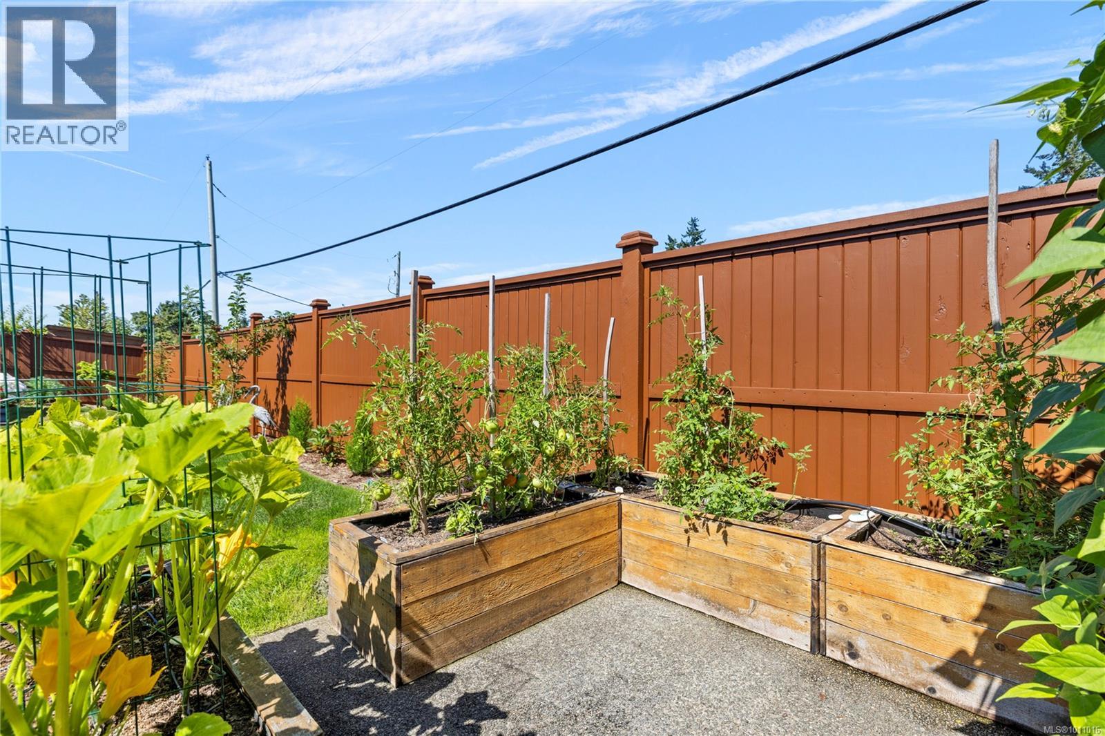 Photo 11 of 1004 Brookfield Cres, French Creek BC