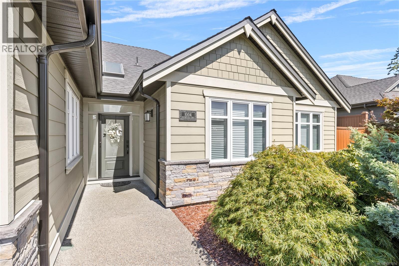 Photo 2 of 1004 Brookfield Cres, French Creek BC