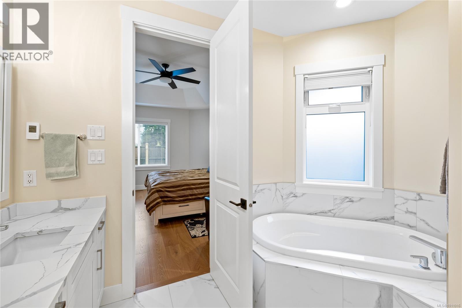 Photo 31 of 1004 Brookfield Cres, French Creek BC