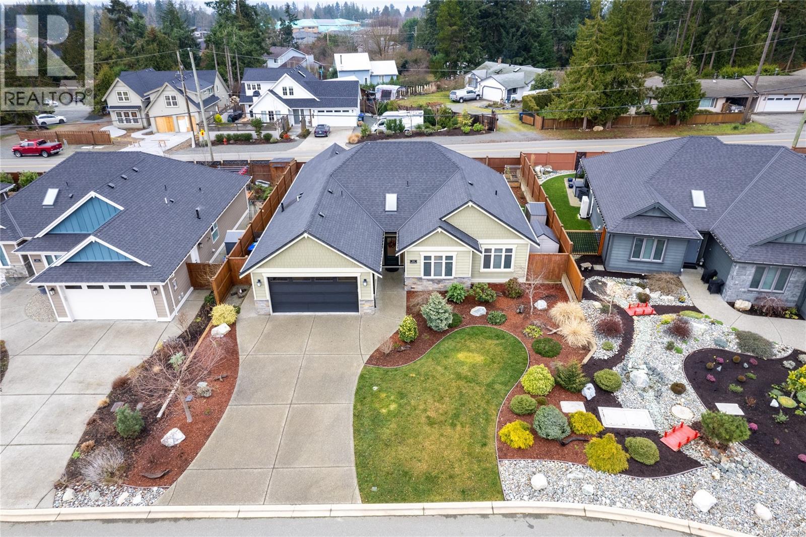 Photo 48 of 1004 Brookfield Cres, French Creek BC