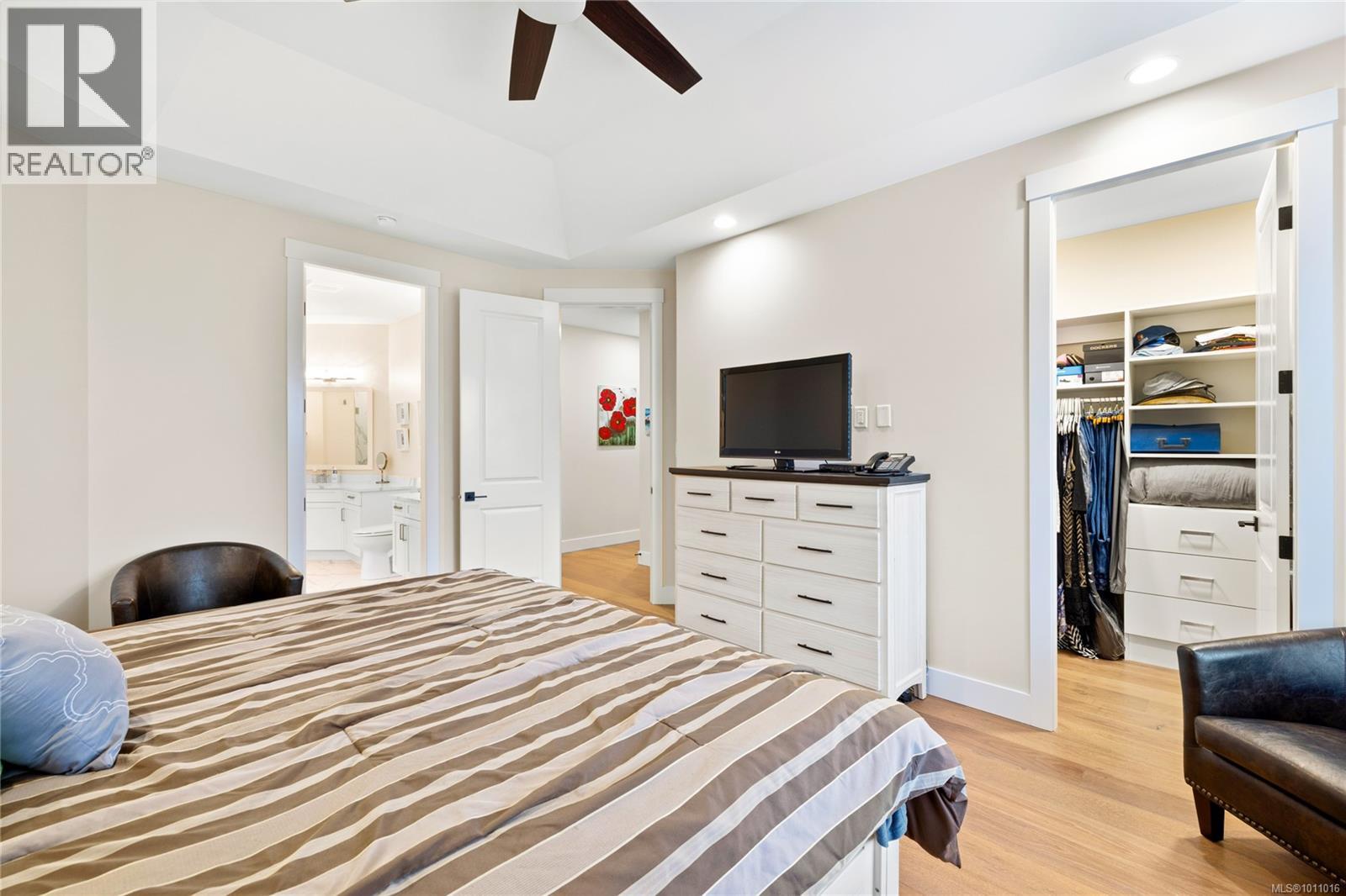 Photo 8 of 1004 Brookfield Cres, French Creek BC