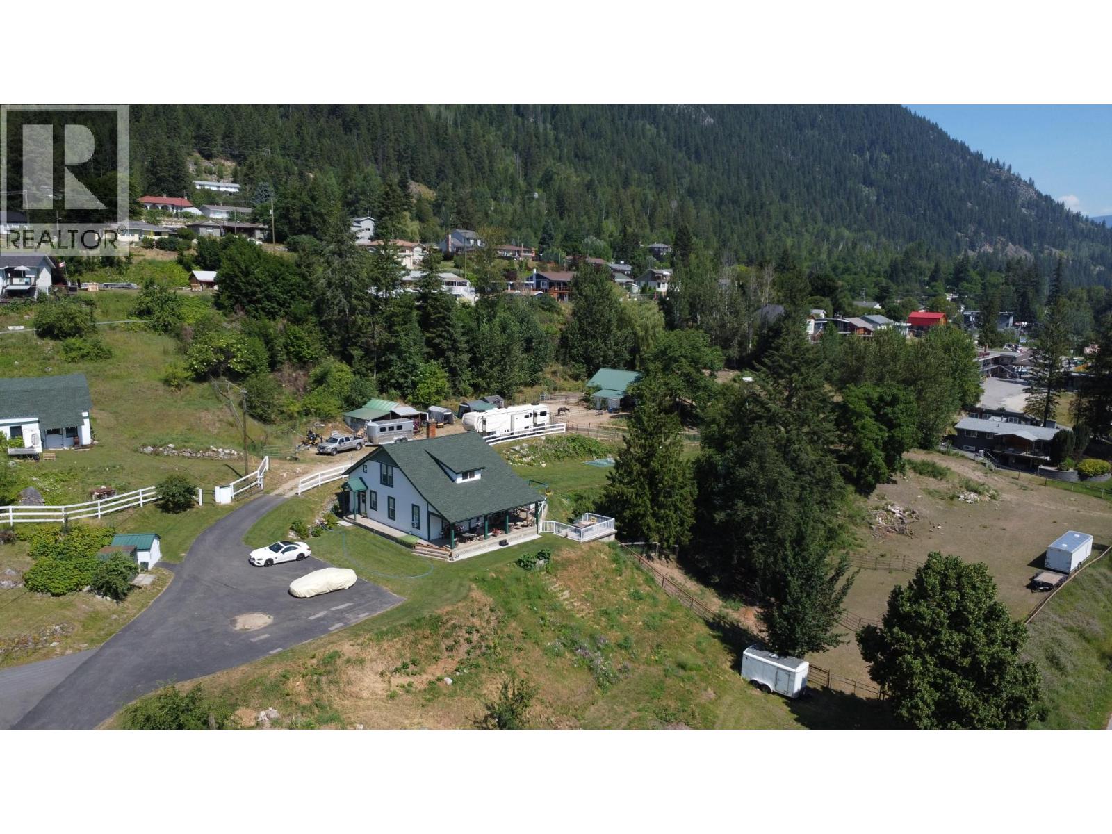Photo 35 of 601 Valhalla Road, Nelson BC