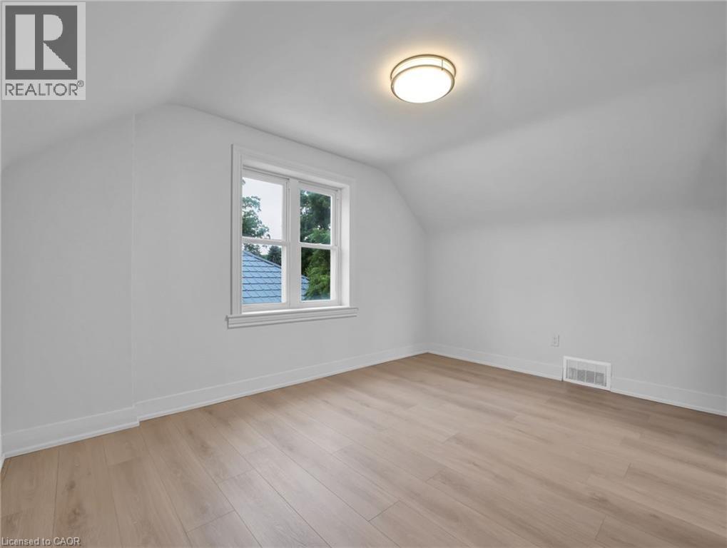 Photo 26 of 880 Garth Street, Hamilton ON