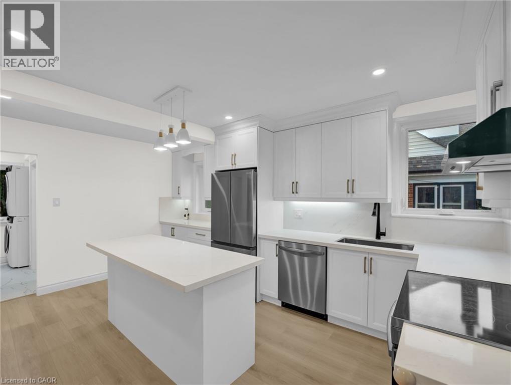 Photo 12 of 880 Garth Street, Hamilton ON