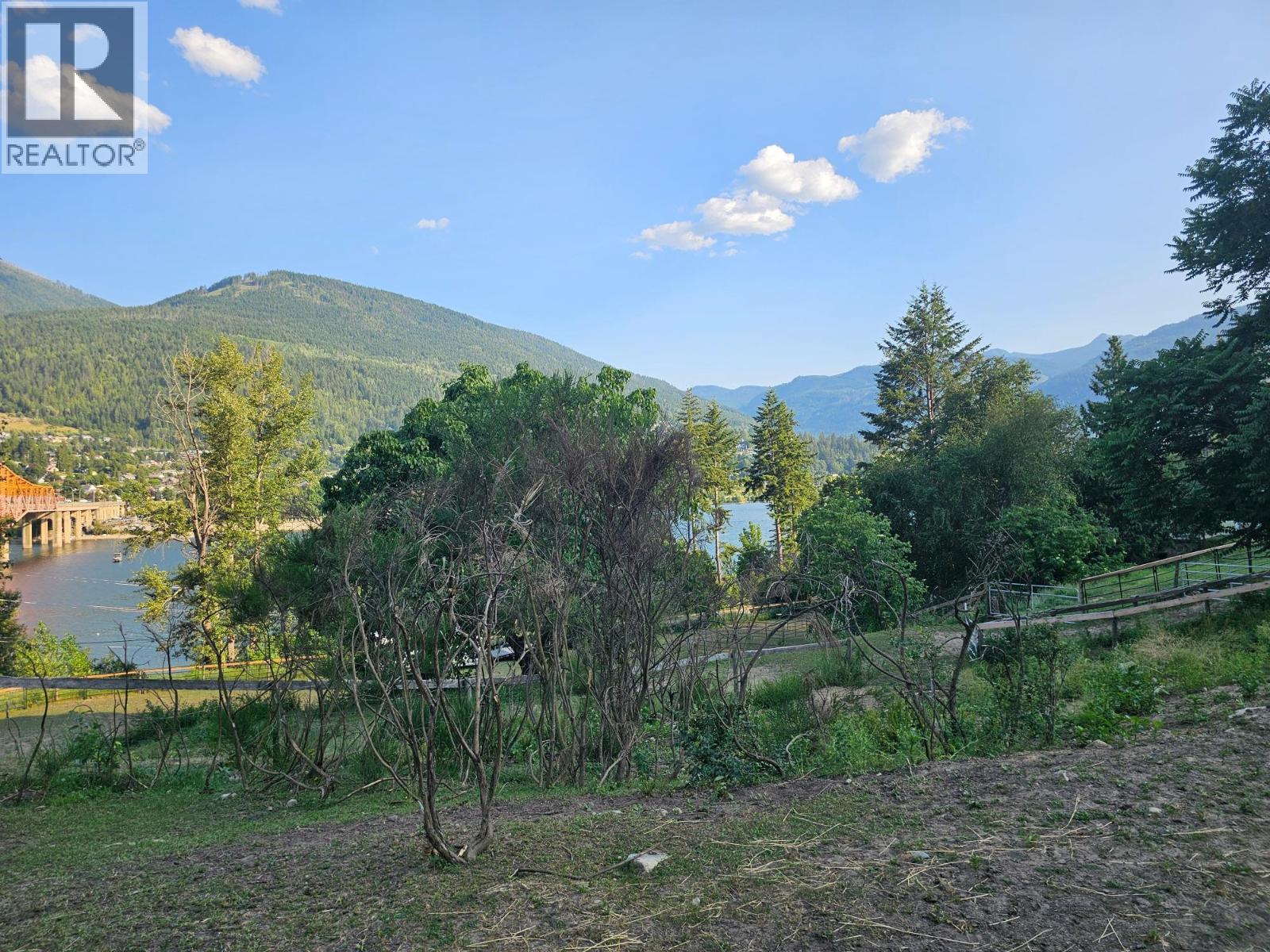 Photo 8 of 601 Valhalla Road, Nelson BC